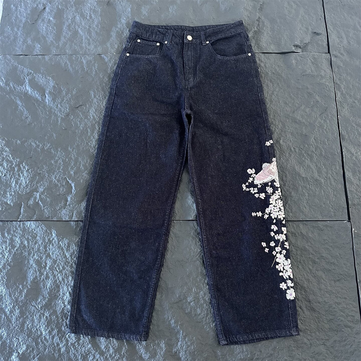 derschutze American retro heavy embroidery washed distressed jeans, unisex loose wide-leg trendy trousers