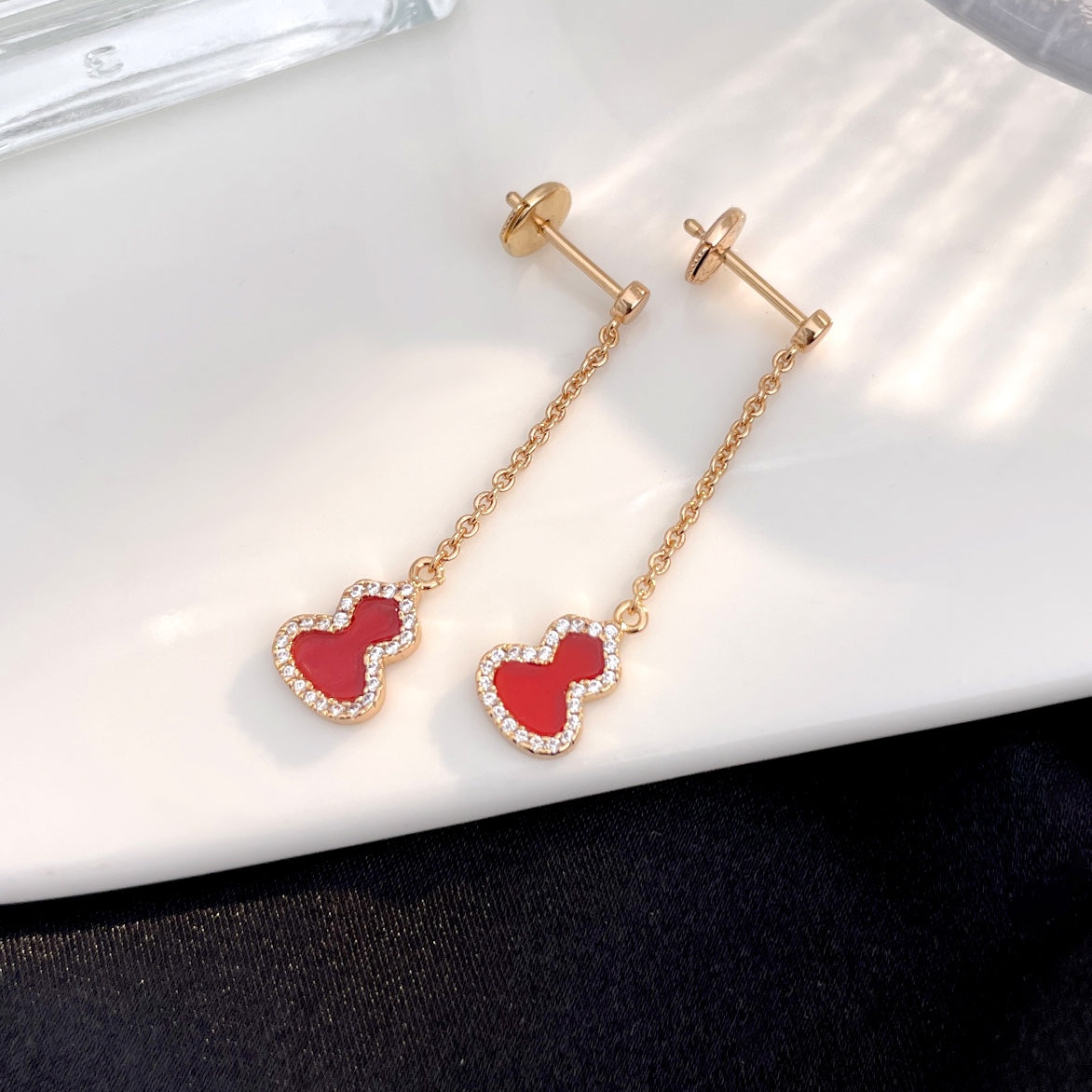 QEELIN WULU DIAMOND PINK GOLD DROP MINI EARRINGS