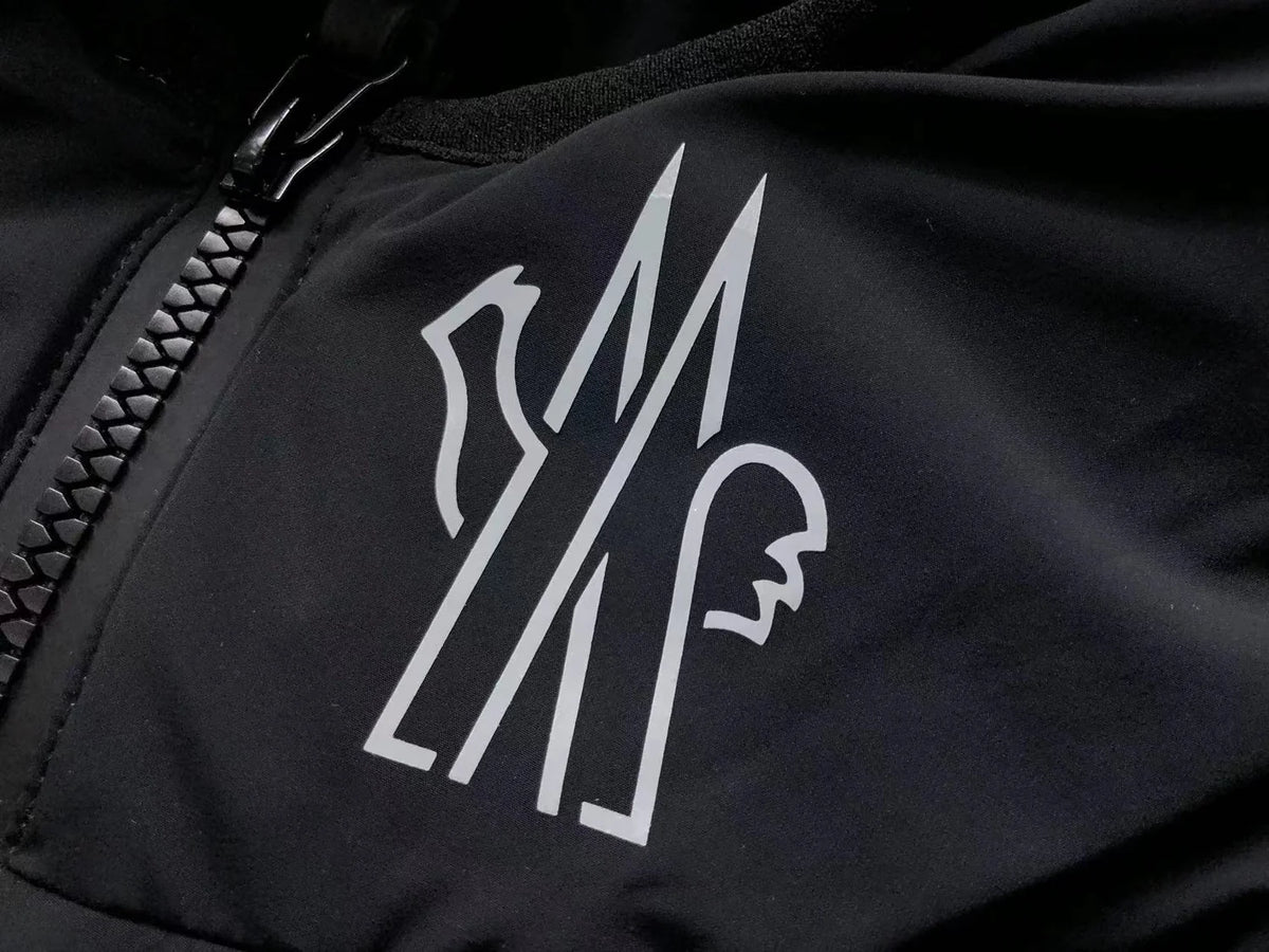 Moncler Arcesaz Down Jacket in Black