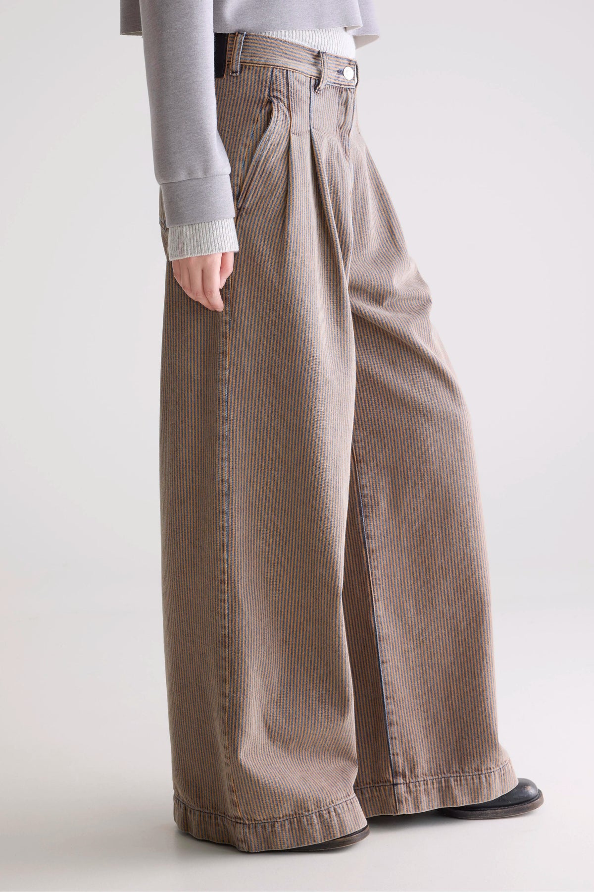 Denim N. 74 super-wide jeans (252 / W / STRIPE C)