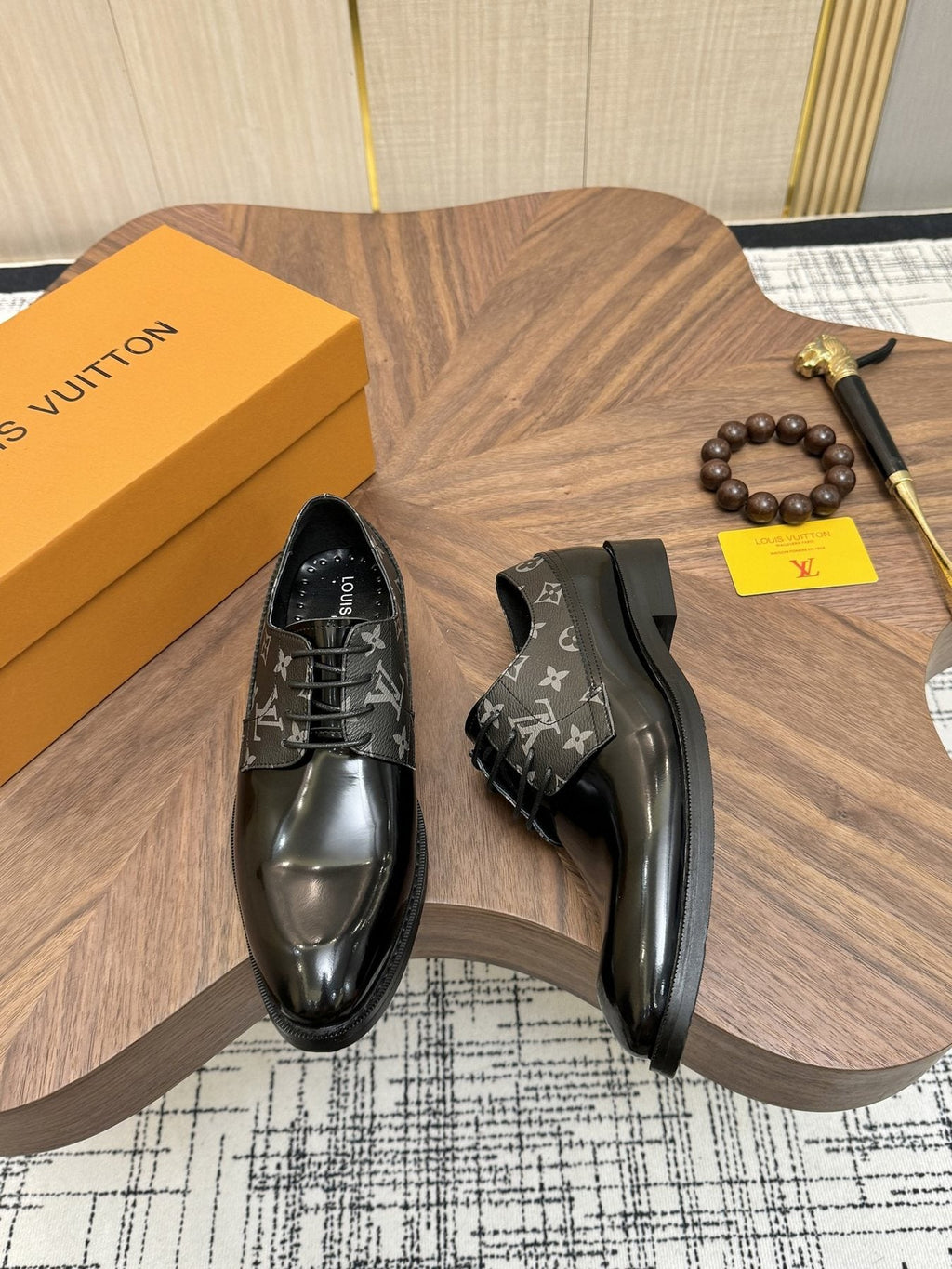 Louis Vuitton Black and Gray Lace-Up Dress Shoes