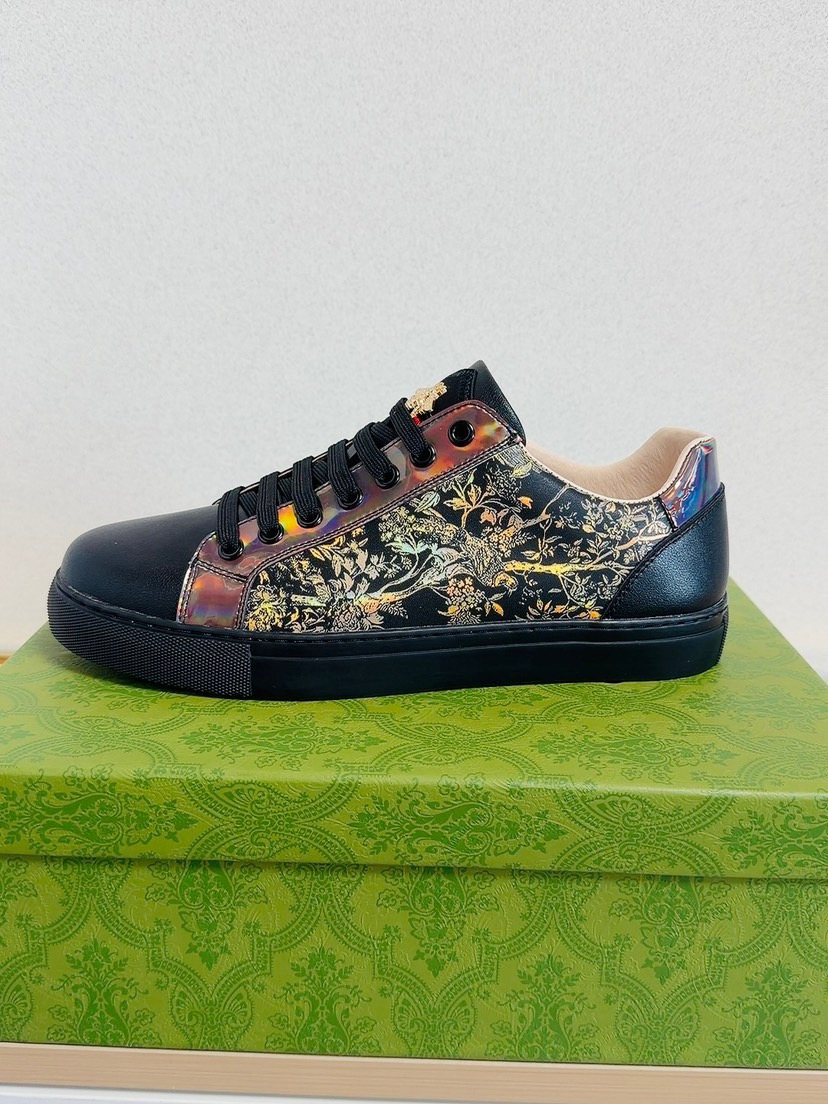 Gucci Black Gold-Pattern Low-Top Sneakers