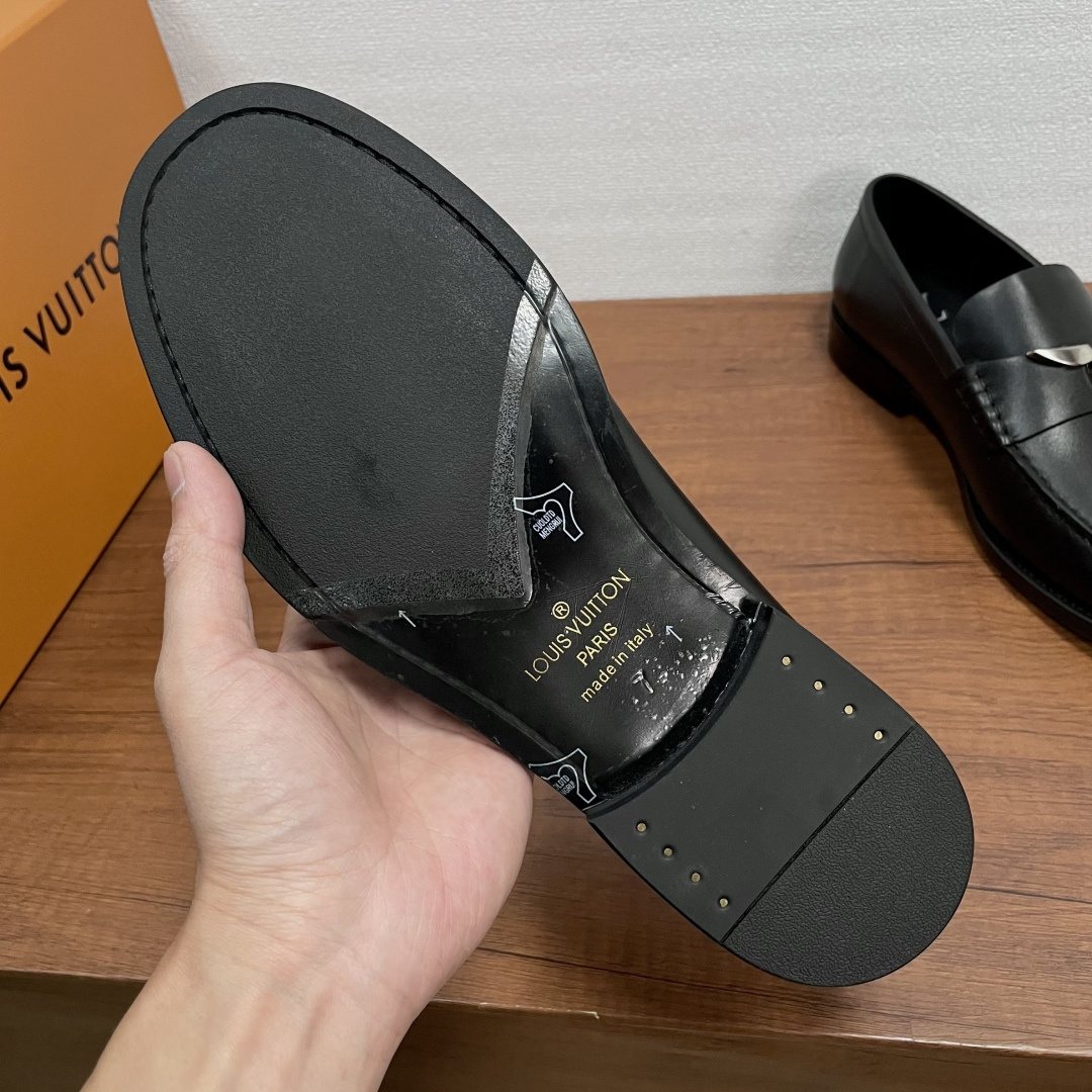 Louis Vuitton Major Black Loafers