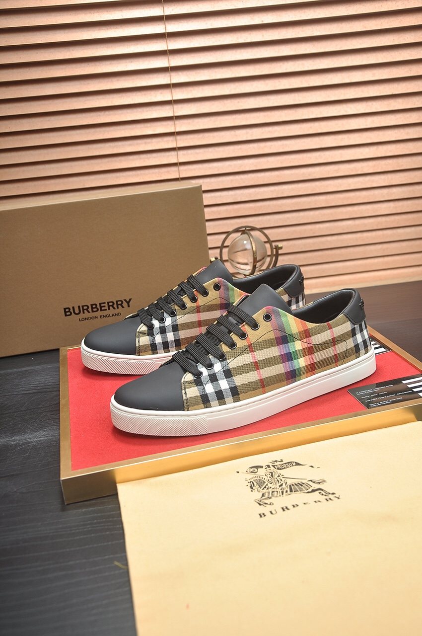 Burberry Beige Check Low-Top Sneakers - Padded Collar