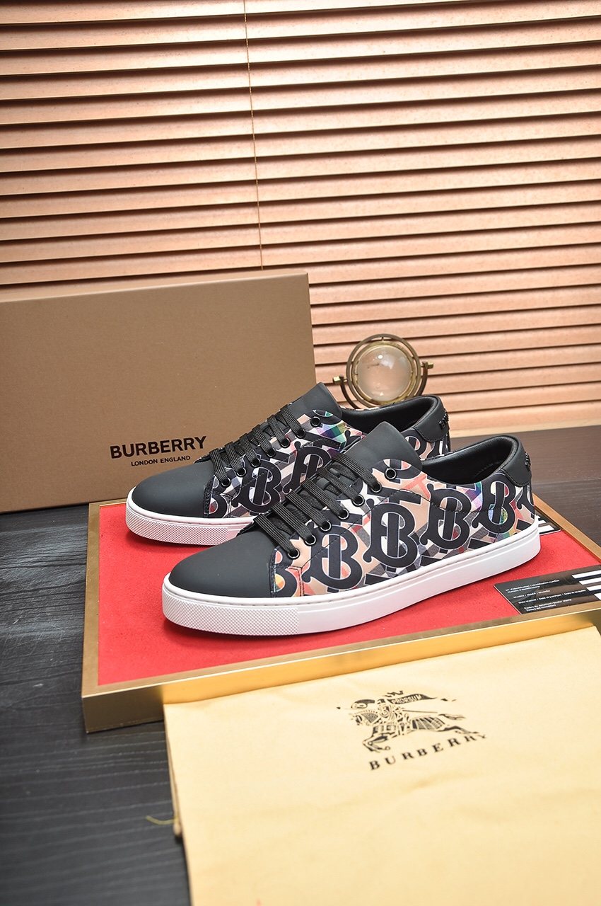 Burberry Patterned Low-Top Sneakers